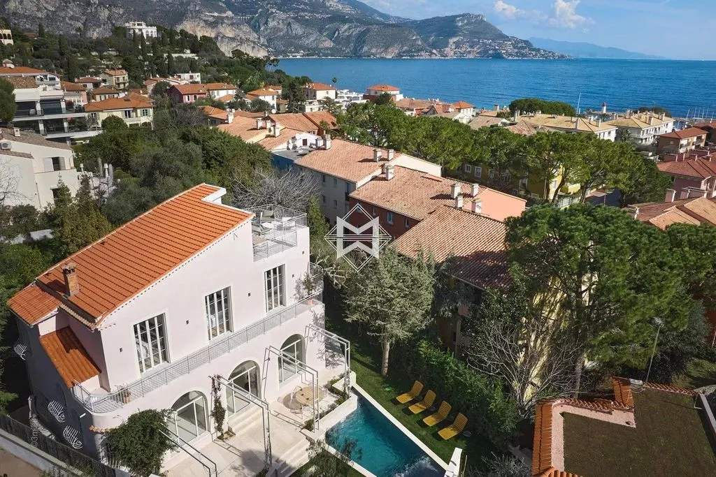 Villa 262m² in Italy, Arma di Taja. Priced at 5900000€ rent photo-2
