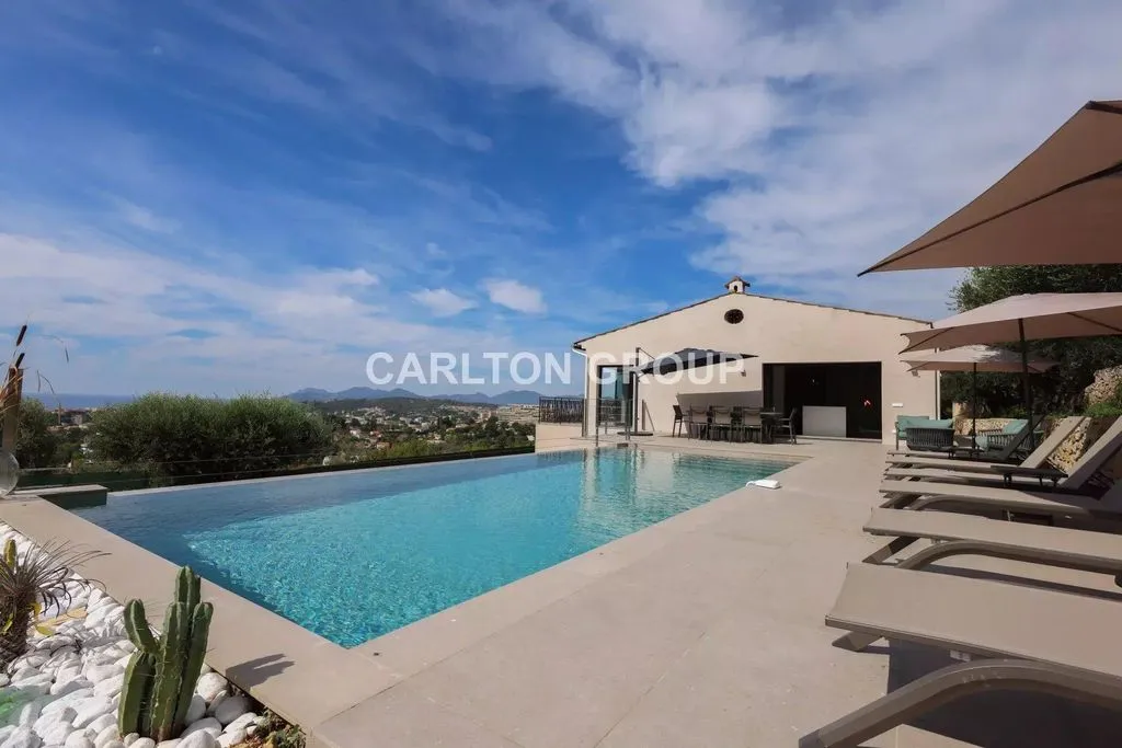 Villa 300m² in France, Le Canne. Priced at 3295000€ rent photo-3