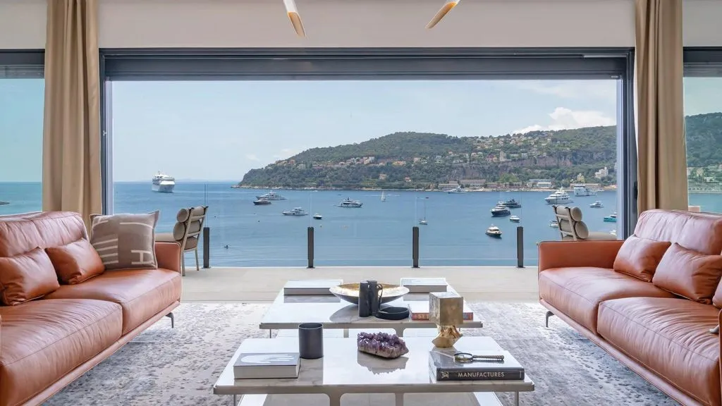 Villa 250m² in Italy, Arma di Taja. Priced at 8800000€ rent photo-2