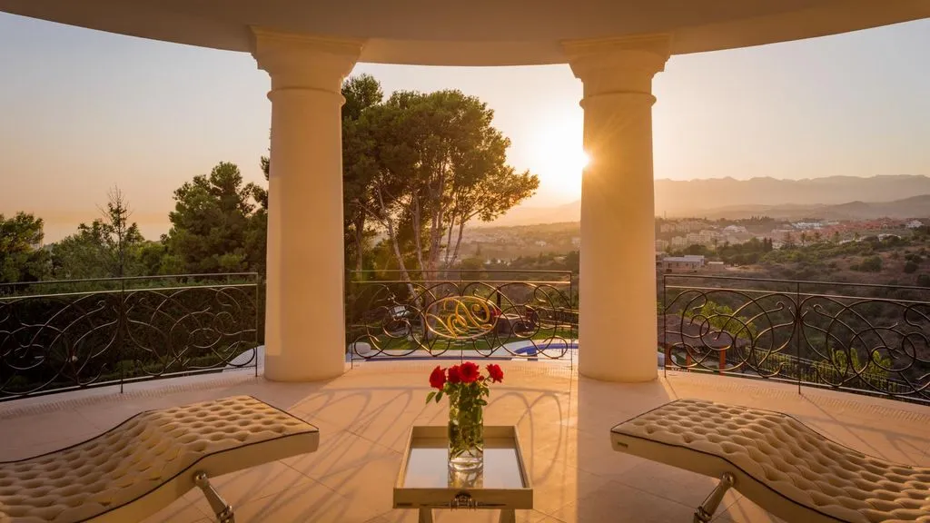 Villa 1190m² in Portugal, Oeirash. Priced at 9500000€ rent photo-5