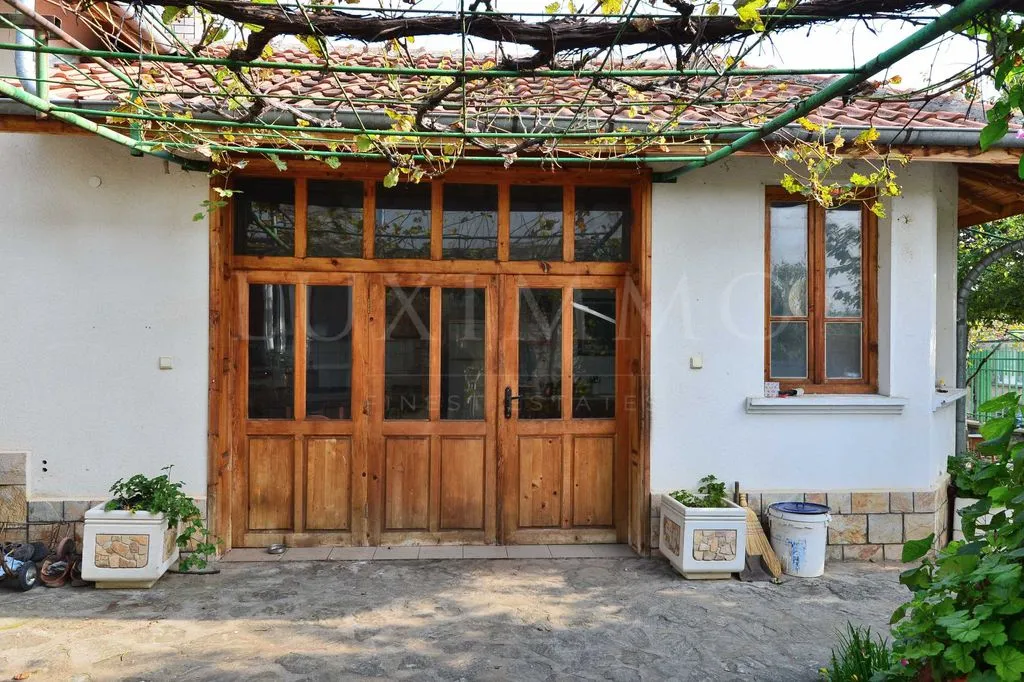 Townhouse 640m² in Bulgaria, Veliko Tarnovo. Priced at 500000€ rent photo-6