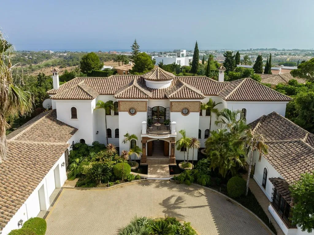 Villa 742m² in Portugal, Oeirash. Priced at 4200000€ rent photo-2