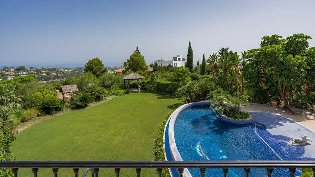 Villa 742m² in Portugal, Oeirash. Priced at 4200000€ rent photo-5