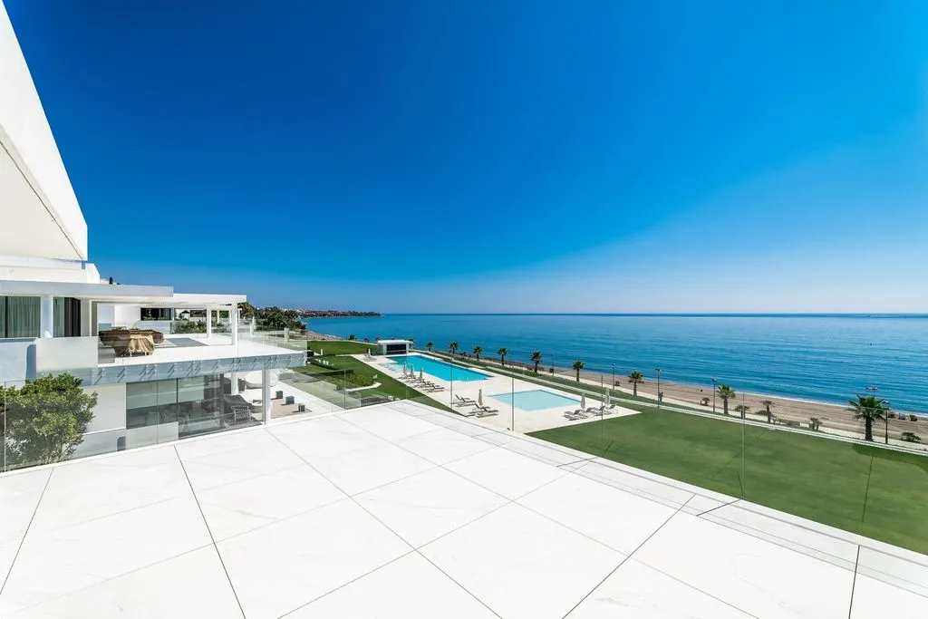 Penthouse 752m² in USA, Southbury. Priced at 8000000€ rent photo-4