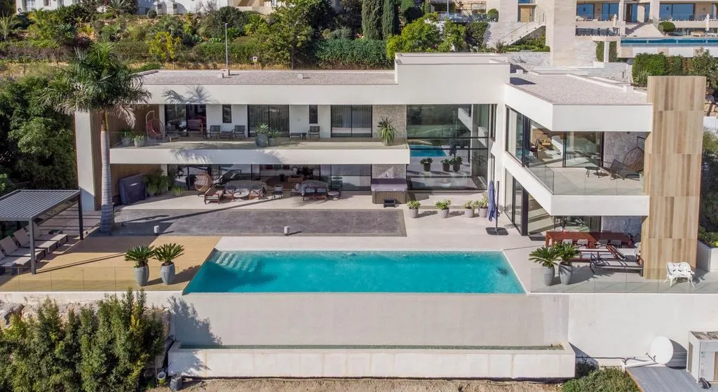 Villa 616m² in Portugal, Oeirash. Priced at 6250000€ rent photo-2