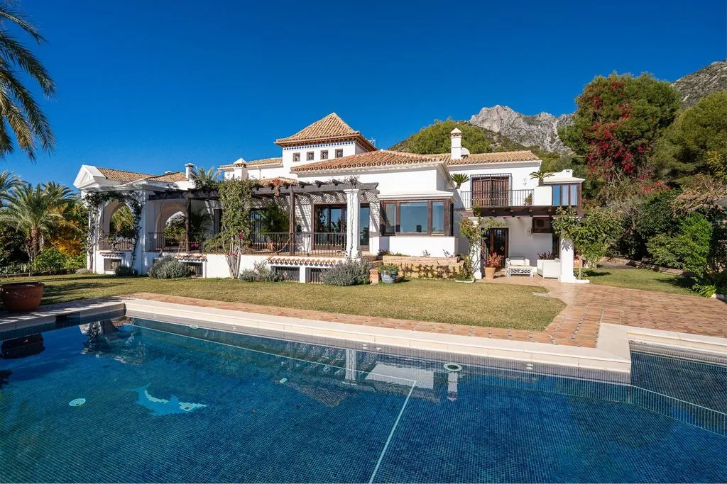 Villa 442m² in Portugal, Oeirash. Priced at 4995000€ rent photo-1