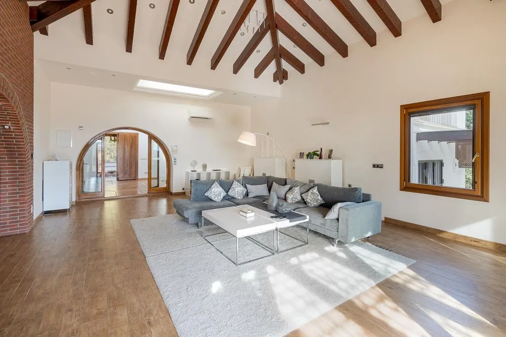Villa 442m² in Portugal, Oeirash. Priced at 4995000€ rent photo-2