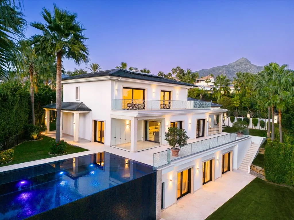 Villa 1023m² in Portugal, Oeirash. Priced at 7500000€ rent photo-1