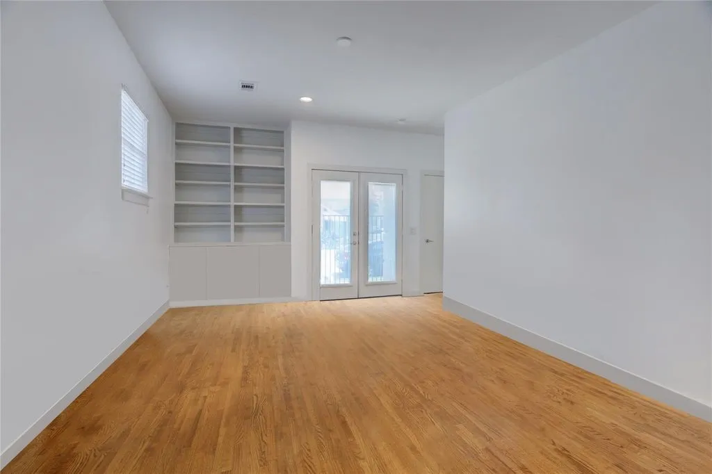 Townhouse 251m² in USA, Houston. Priced at 654000€ rent photo-4