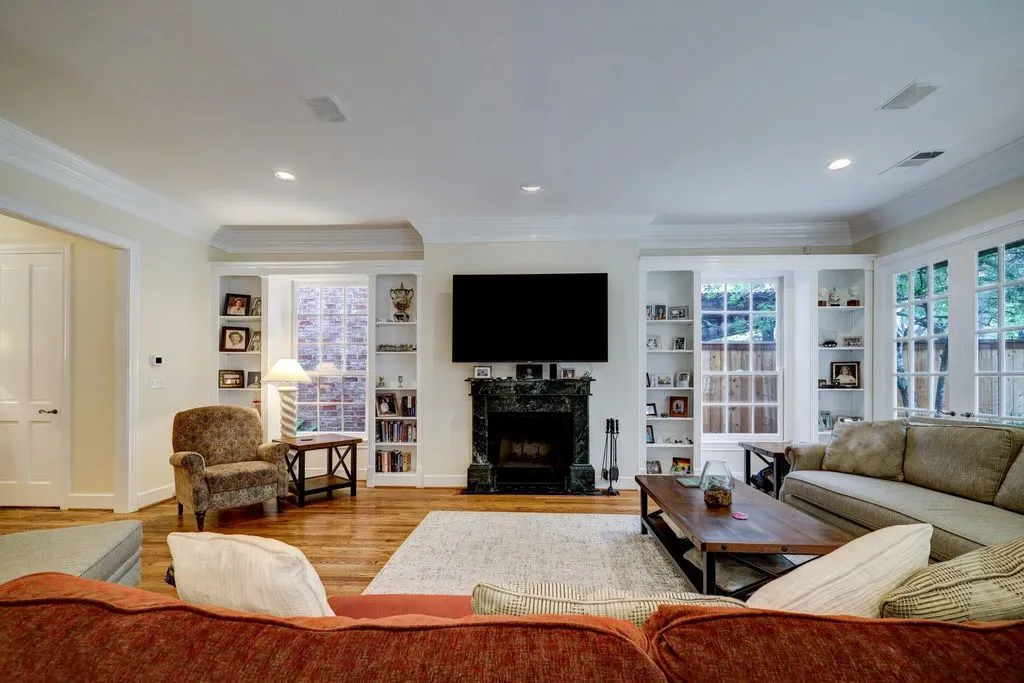 House 364m² in USA, Houston. Priced at 1097700€ rent photo-3