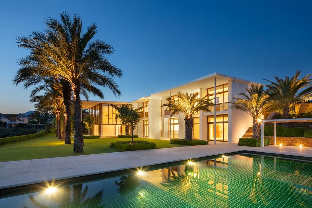 Villa 795m² in Portugal, Oeirash. Priced at 9000000€ rent photo-1