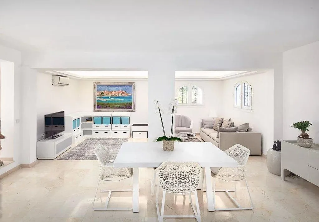 Villa 200m² in Italy, Arma di Taja. Priced at 5900000€ rent photo-5