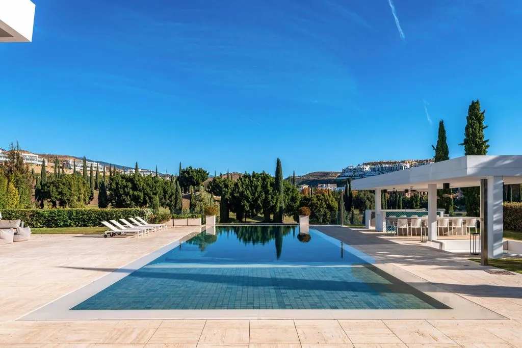 Villa 680m² in Portugal, Oeirash. Priced at 4995000€ rent photo-3