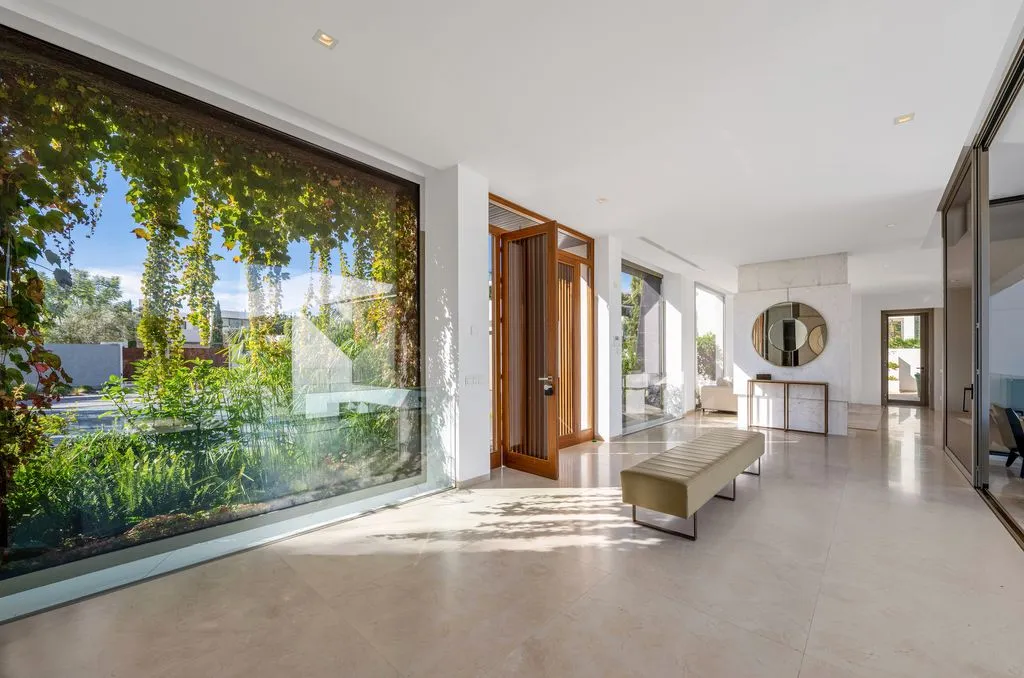 Villa 680m² in Portugal, Oeirash. Priced at 4995000€ rent photo-4