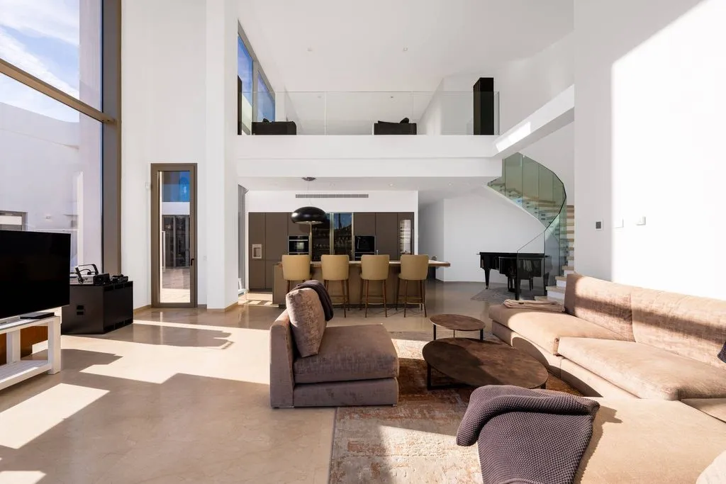 Villa 680m² in Portugal, Oeirash. Priced at 4995000€ rent photo-5