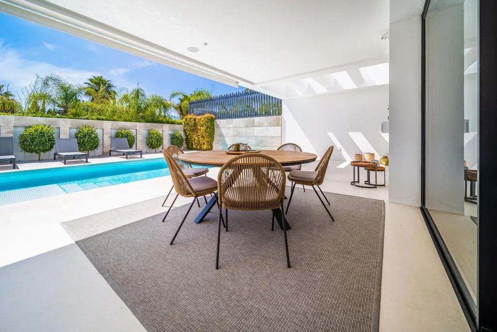 Villa 475m² in Portugal, Oeirash. Priced at 4500000€ rent photo-5