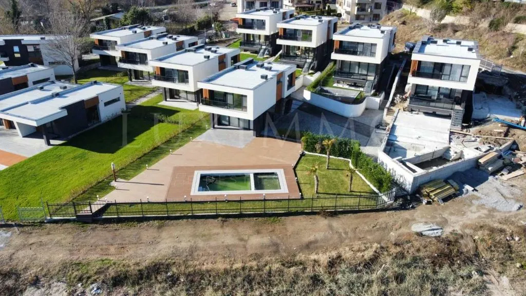 Townhouse 164m² in Bulgaria, Tsarevo. Priced at 870000€ rent photo-1