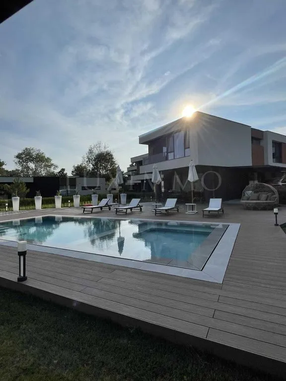 Townhouse 164m² in Bulgaria, Tsarevo. Priced at 870000€ rent photo-4