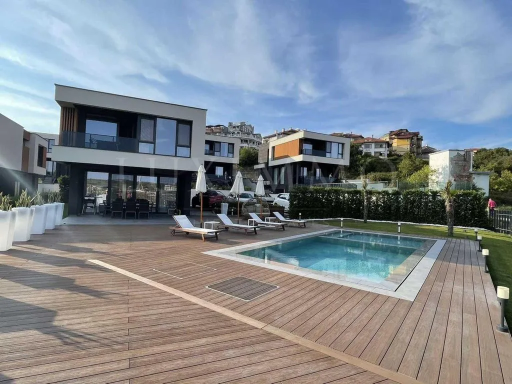 Townhouse 164m² in Bulgaria, Tsarevo. Priced at 870000€ rent photo-5