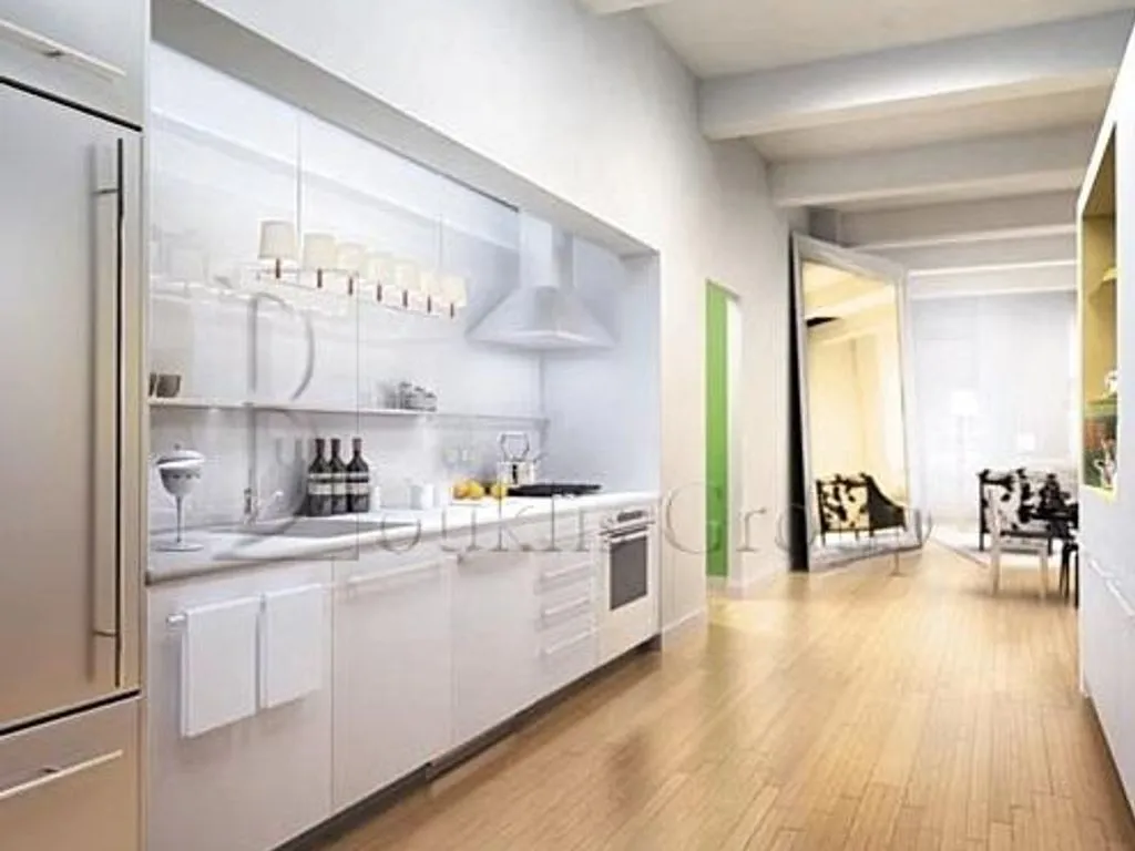 Flat 232m² in USA, New York. Priced at 4253400€ rent photo-3