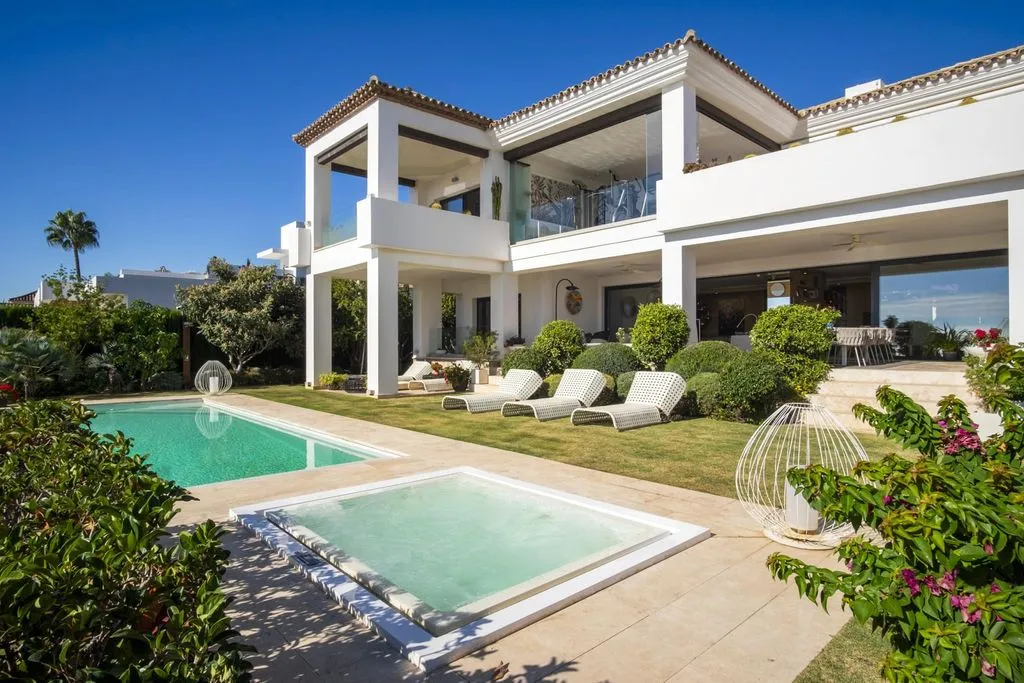 Villa 880m² in Portugal, Oeirash. Priced at 7950000€ rent photo-4