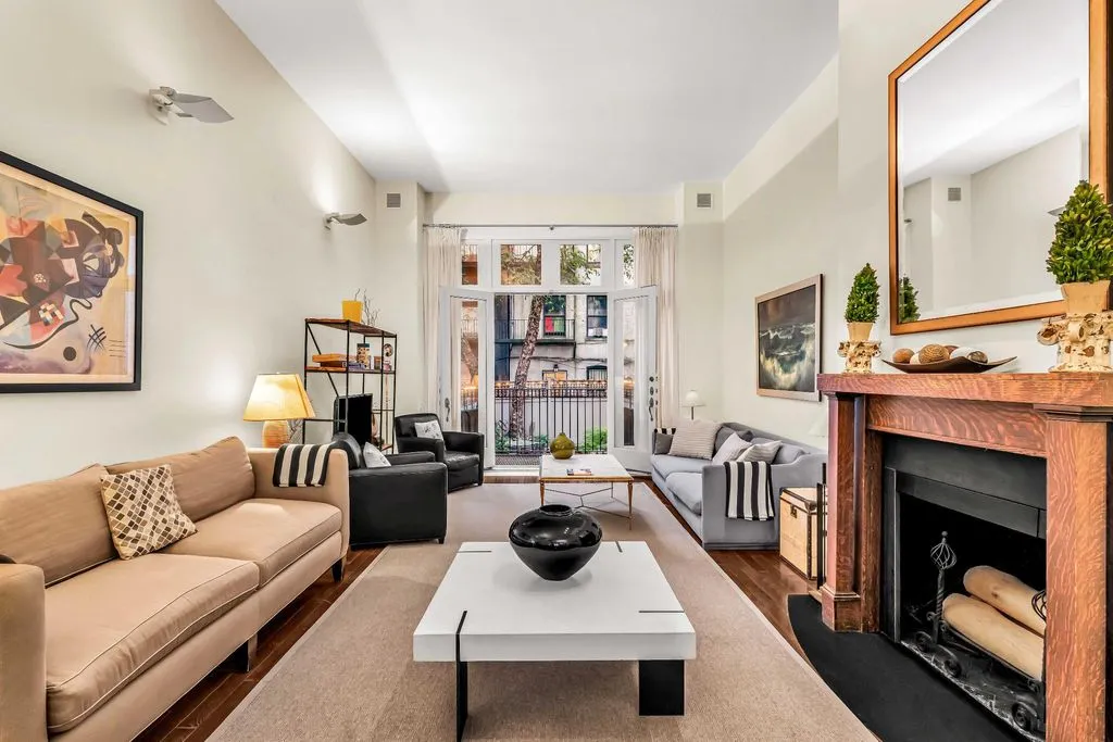 Townhouse 464m² in USA, New York. Priced at 7313100€ rent photo-4