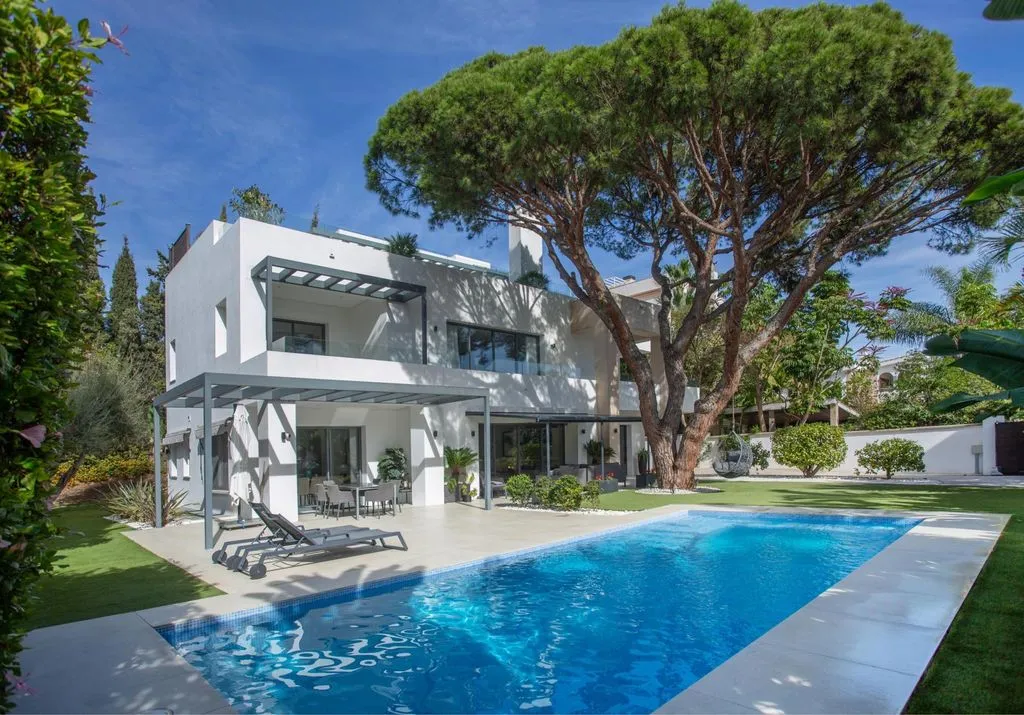 Villa 668m² in Portugal, Oeirash. Priced at 5625000€ rent photo-1