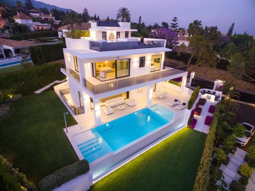 Villa 569m² in Portugal, Oeirash. Priced at 5650000€ rent photo-1