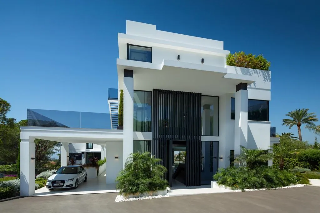 Villa 569m² in Portugal, Oeirash. Priced at 5650000€ rent photo-3