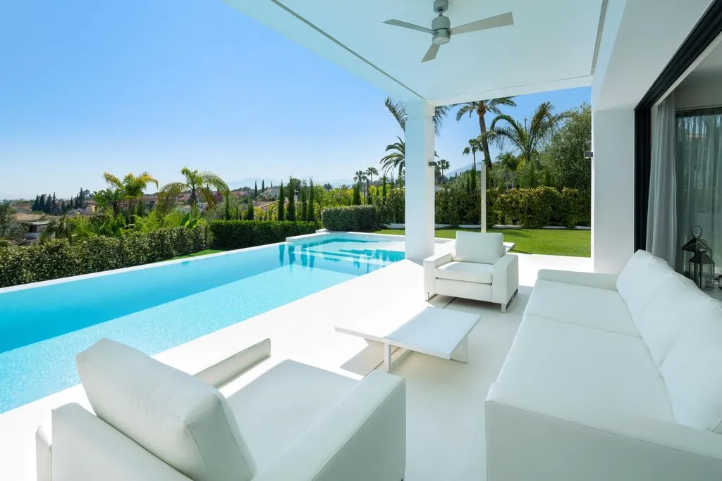 Villa 569m² in Portugal, Oeirash. Priced at 5650000€ rent photo-5