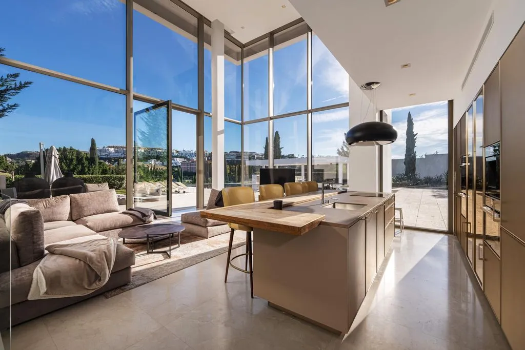 Villa 680m² in Portugal, Oeirash. Priced at 4995000€ rent photo-6