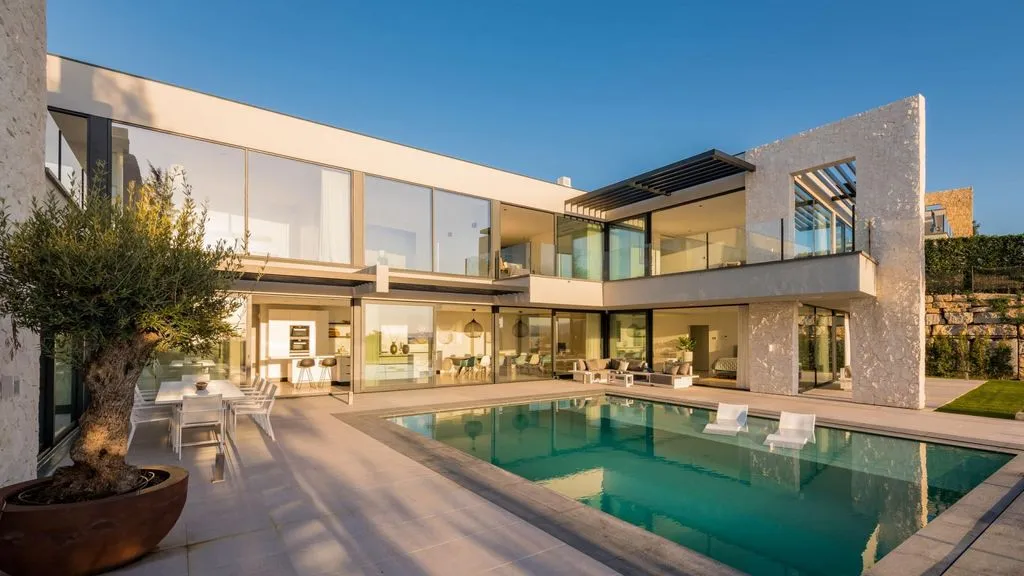 Villa 465m² in Portugal, Oeirash. Priced at 6400000€ rent photo-5