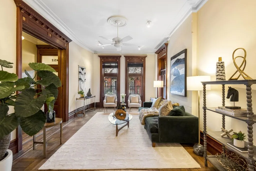Townhouse 492m² in USA, New York. Priced at 2378200€ rent photo-5