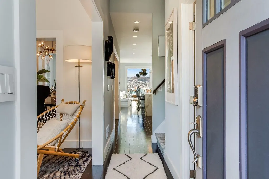 House 297m² in USA, San Francisco. Priced at 2739600€ rent photo-4