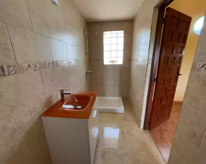 Other Properties 188m² in Portugal, Madeira. Priced at 280000€ rent photo-12