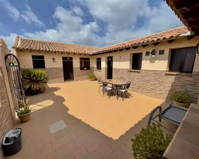 Other Properties 188m² in Portugal, Madeira. Priced at 280000€ rent photo-14