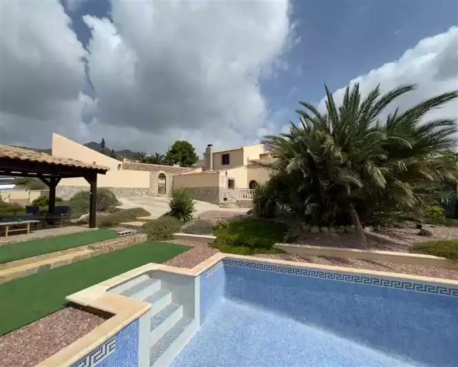 Other Properties 188m² in Portugal, Madeira. Priced at 280000€ rent photo-25