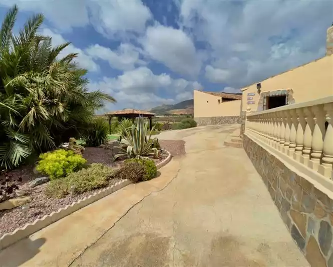 Other Properties 188m² in Portugal, Madeira. Priced at 280000€ rent photo-26