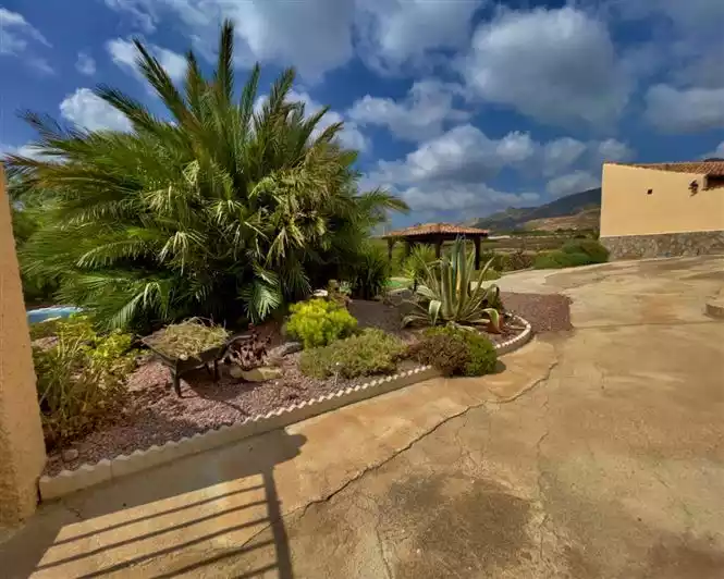 Other Properties 188m² in Portugal, Madeira. Priced at 280000€ rent photo-27