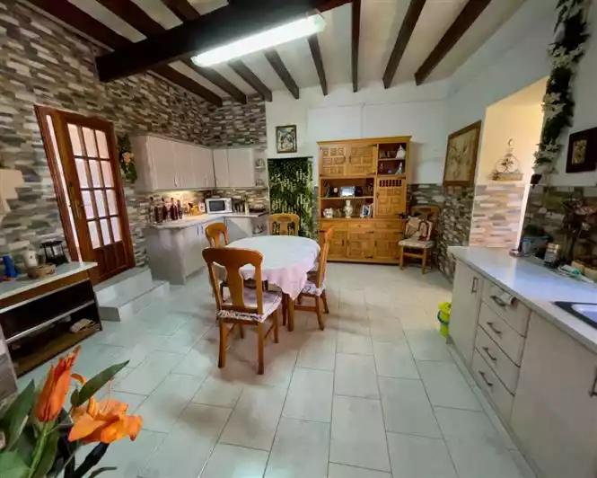 Other Properties 188m² in Portugal, Madeira. Priced at 280000€ rent photo-4