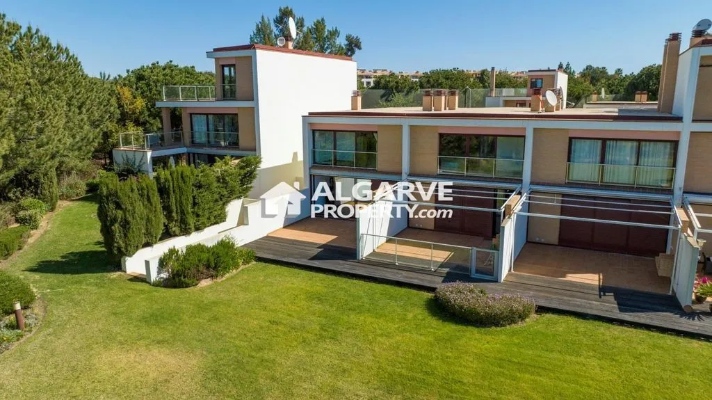 Villa 207m² in Italy, Rieti. Priced at 980000€ rent photo-1
