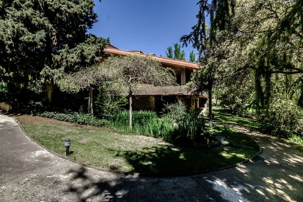 House 2520m² in Portugal, Lisbon. Priced at 8000000€ rent photo-3