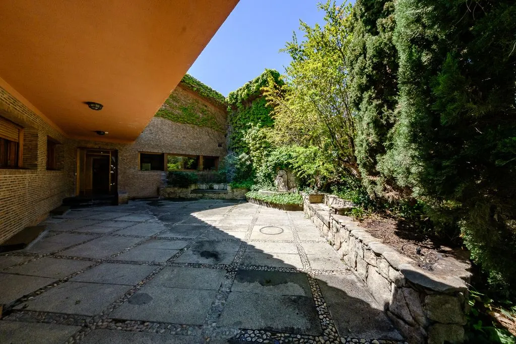 House 2520m² in Portugal, Lisbon. Priced at 8000000€ rent photo-5