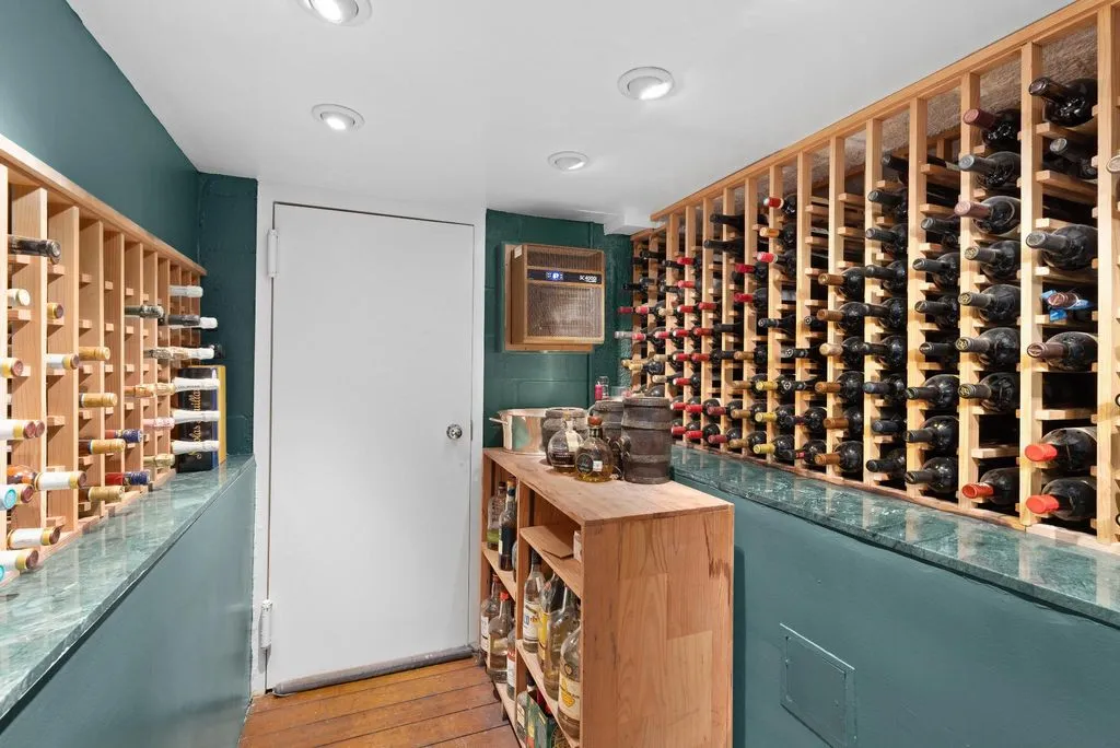 Townhouse 363m² in USA, New York. Priced at 6398400€ rent photo-5