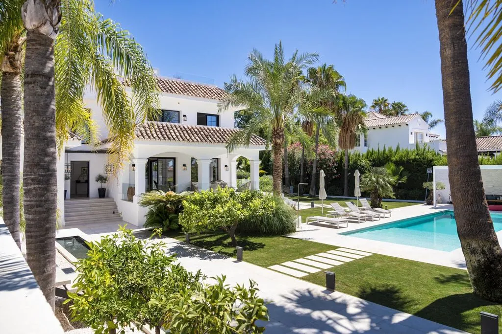 Villa 444m² in Portugal, Oeirash. Priced at 3995000€ rent photo-1