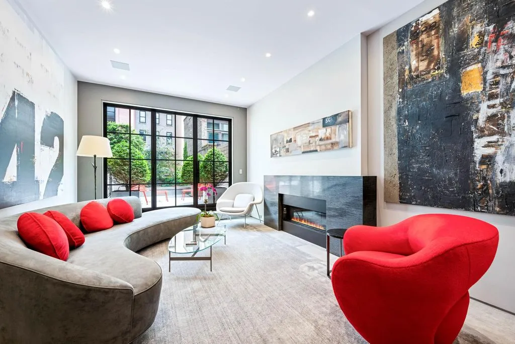 Townhouse 297m² in USA, New York. Priced at 5442500€ rent photo-2