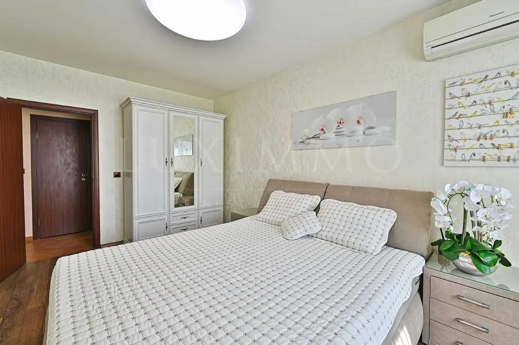 Flat 171m² in USA, Houston. Priced at 386000€ rent photo-6
