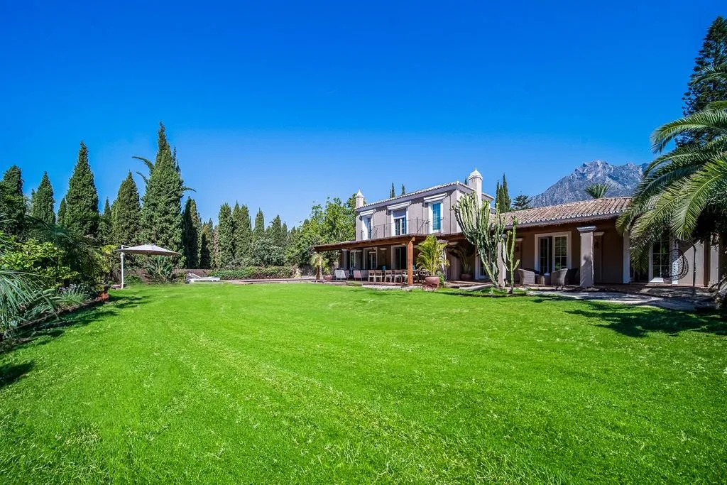 Villa 320m² in Portugal, Oeirash. Priced at 4750000€ rent photo-2