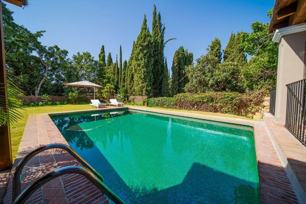 Villa 320m² in Portugal, Oeirash. Priced at 4750000€ rent photo-6