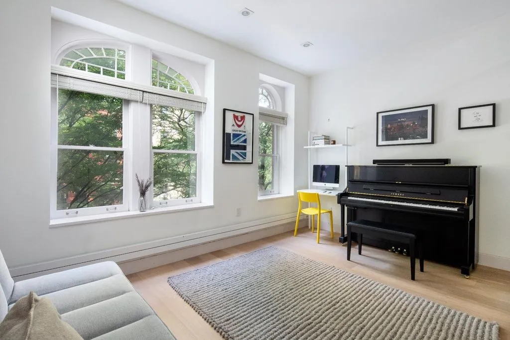 Townhouse 306m² in USA, New York. Priced at 4390600€ rent photo-5